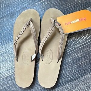 Rainbow premier leather women’s flip flops sandals! new with tags!